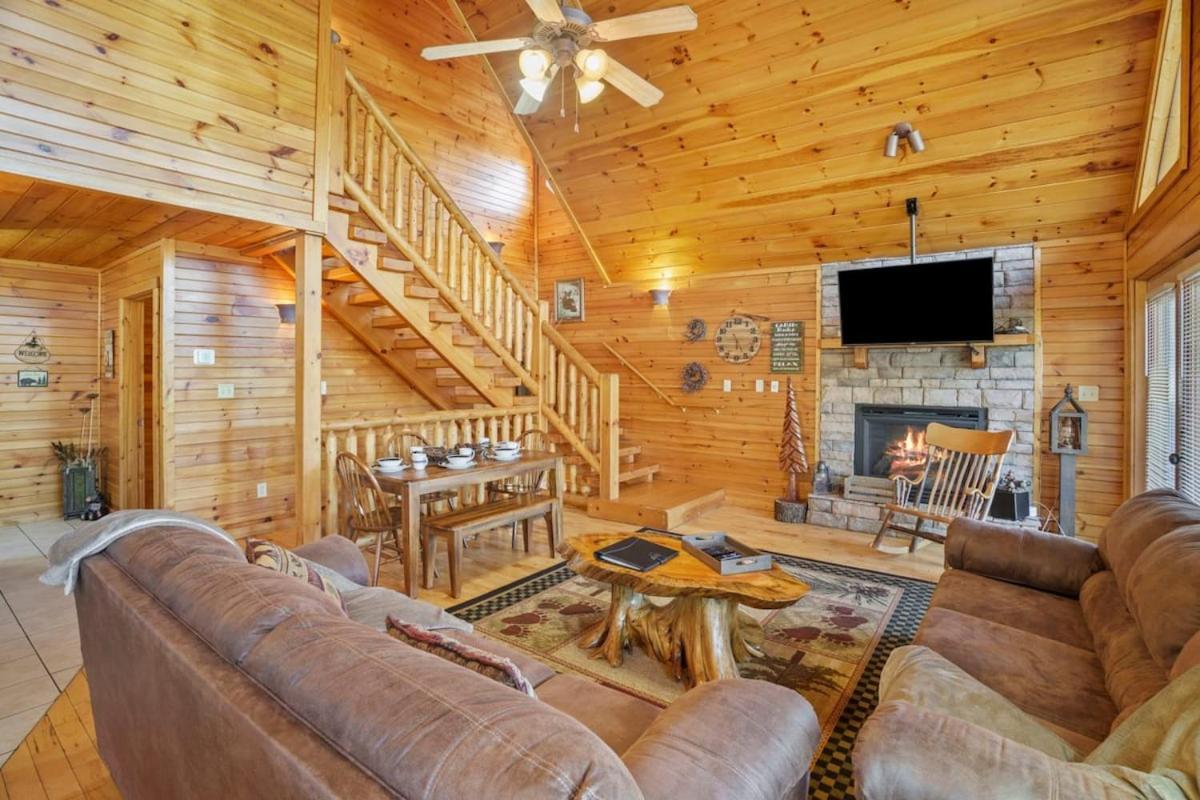 Stunning Mountain W Hot Tub
