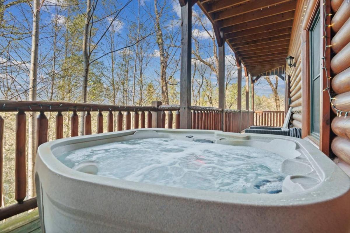 Holiday home Stunning Mountain W Hot Tub *